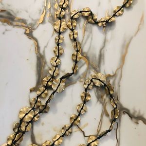 Eye capturing elegant necklace